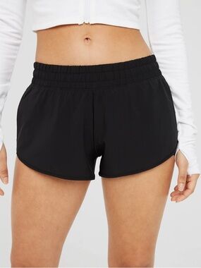 Offline By Aerie Women’s Hot Stuff Shorts Size XL Black Low Rise 2” Inseam EUC